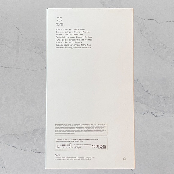 iPhone 11 Pro Max Natural Leather Case in midnight blue - Apple Phone Case - Picture 5 of 7